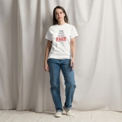 Tshirt Homme ou Femme - This Body is not Fake